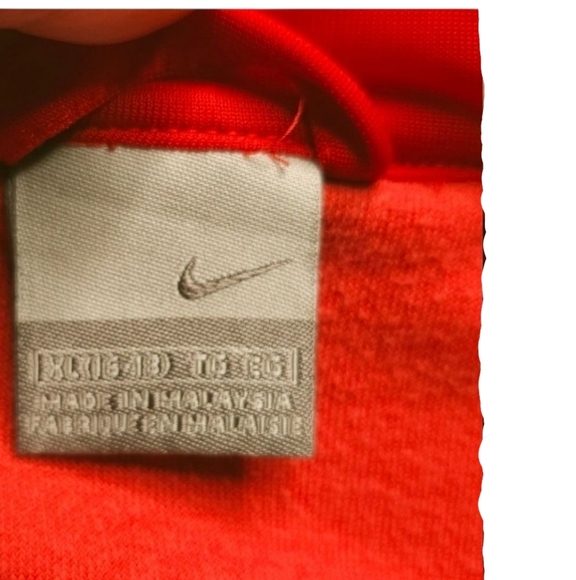 Nike Red Hoodie and Champion White Shorts Set - Picture 4 of 13